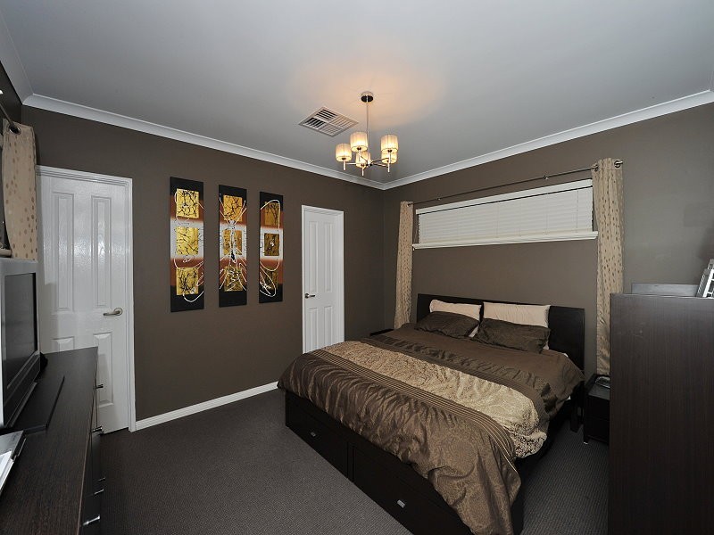 24 Sugarwood Terrace, Halls Head WA 6210