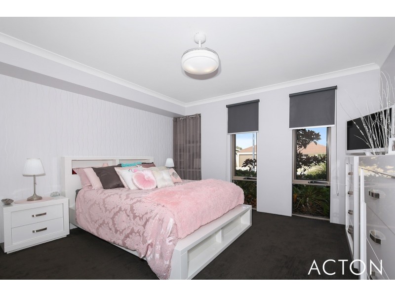 7 Varia Way, Halls Head WA 6210