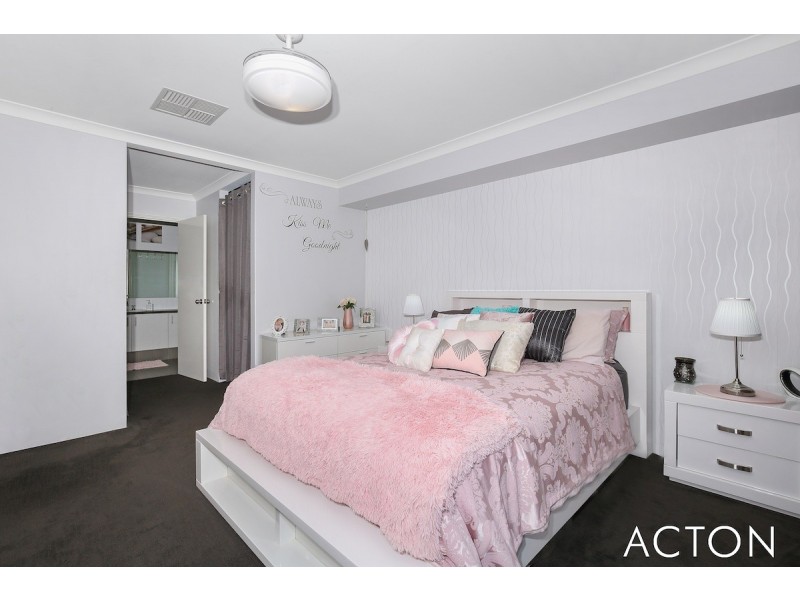 7 Varia Way, Halls Head WA 6210
