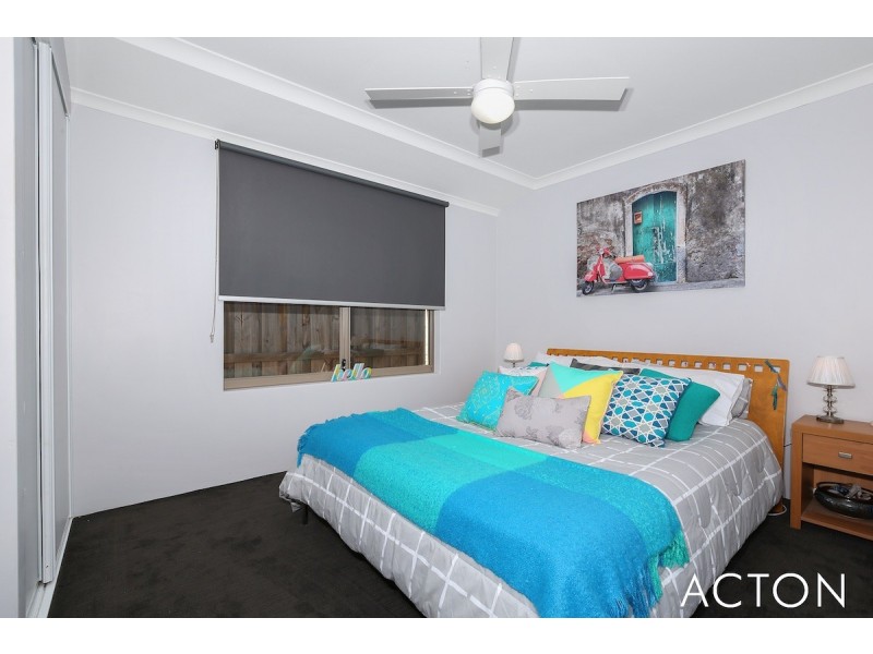 7 Varia Way, Halls Head WA 6210