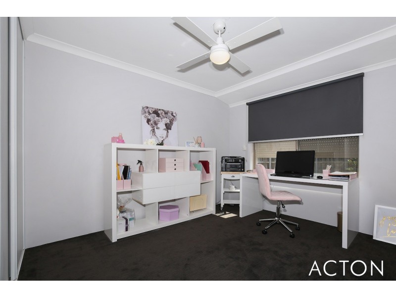 7 Varia Way, Halls Head WA 6210