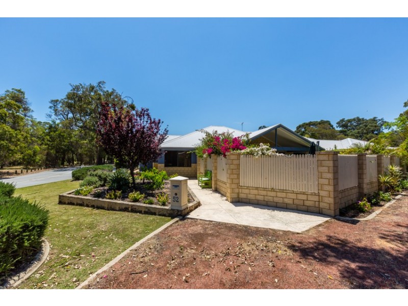 52 Chatsworth Drive, Erskine WA 6210