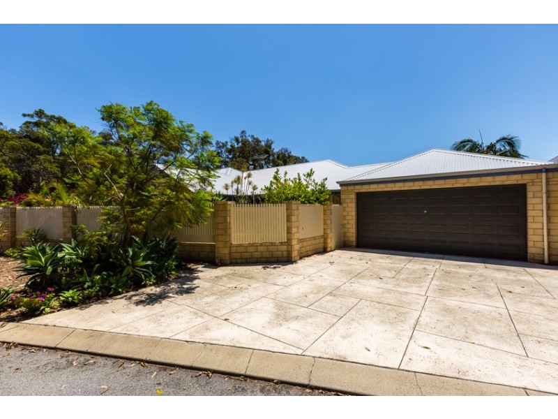 52 Chatsworth Drive, Erskine WA 6210