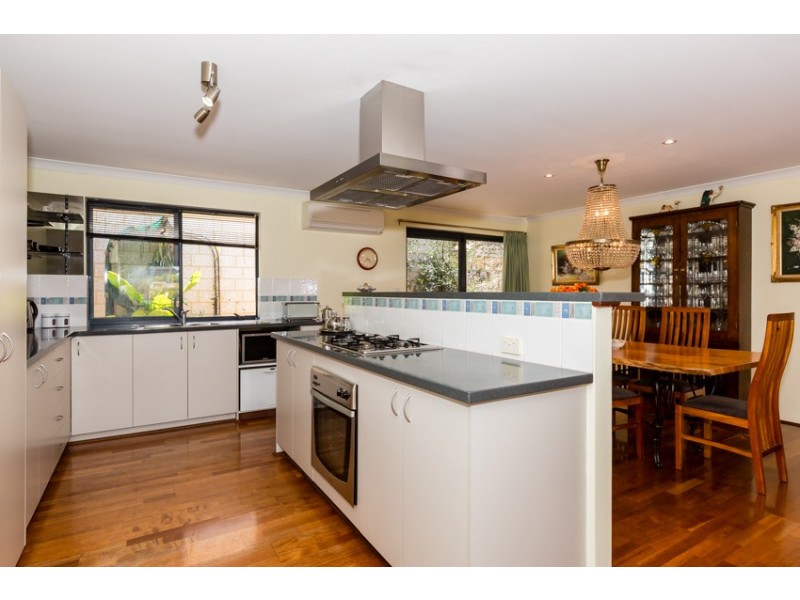 52 Chatsworth Drive, Erskine WA 6210