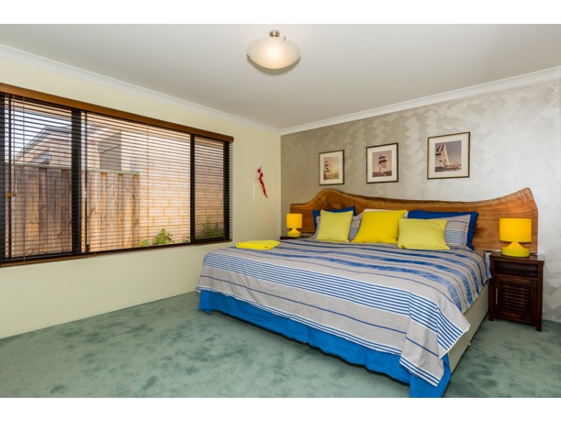 52 Chatsworth Drive, Erskine WA 6210