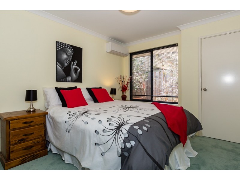 52 Chatsworth Drive, Erskine WA 6210