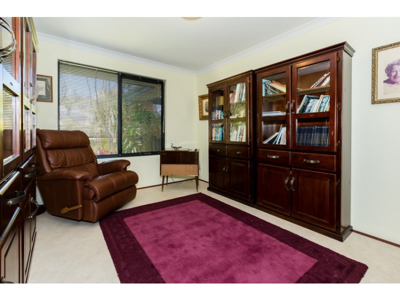 52 Chatsworth Drive, Erskine WA 6210