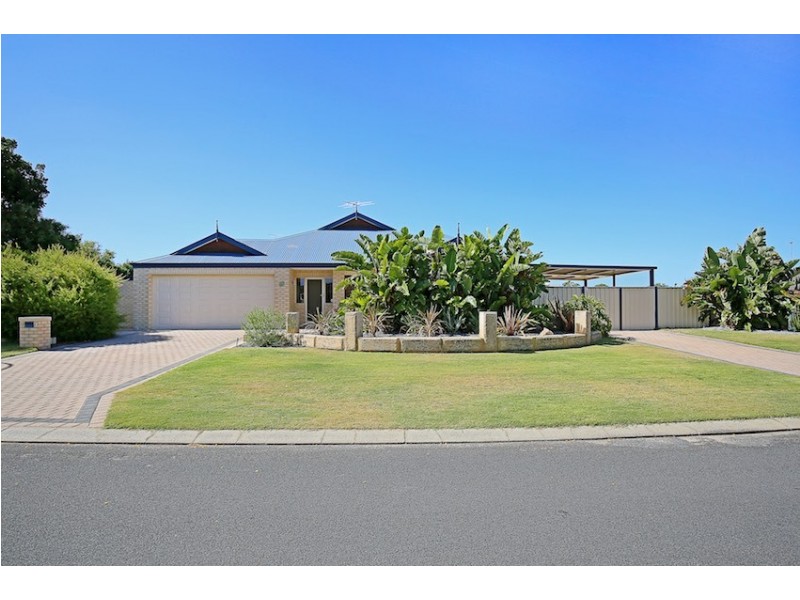 1 Magnolia Rise, Halls Head WA 6210