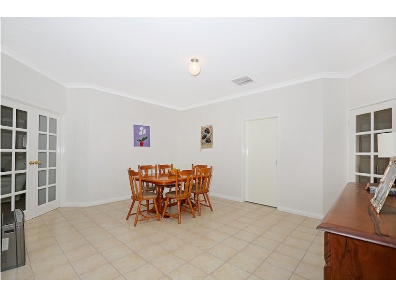 1 Magnolia Rise, Halls Head WA 6210