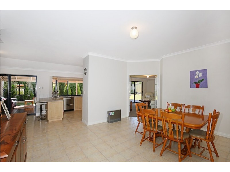 1 Magnolia Rise, Halls Head WA 6210