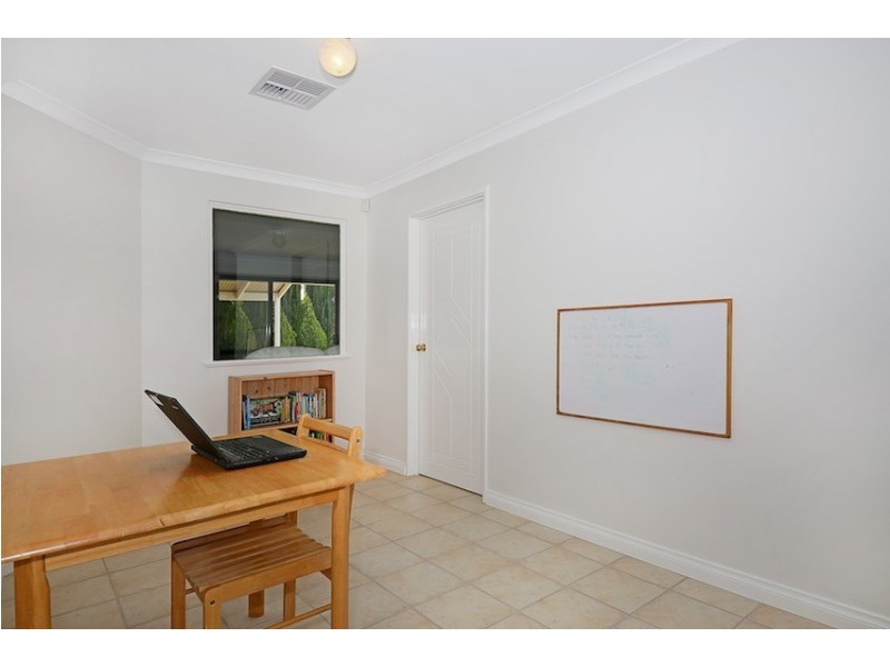 1 Magnolia Rise, Halls Head WA 6210