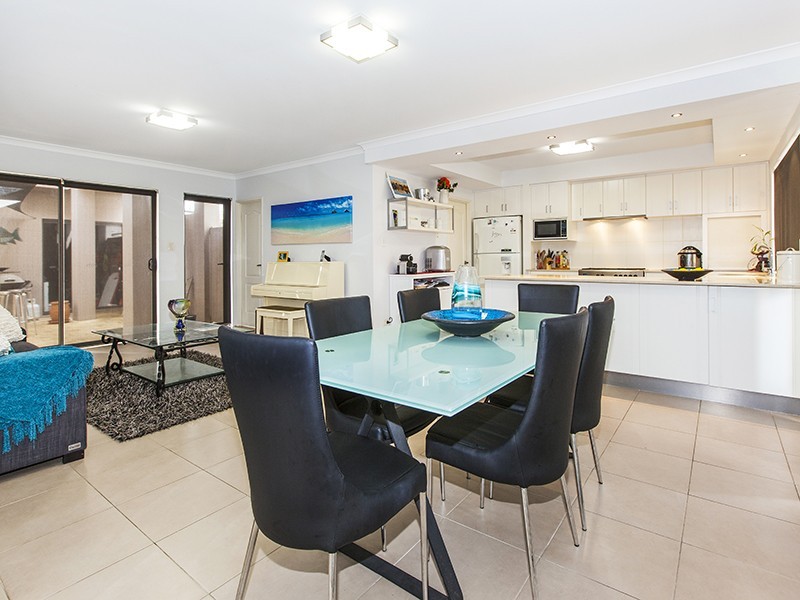 50 Westview Parade, Wannanup WA 6210