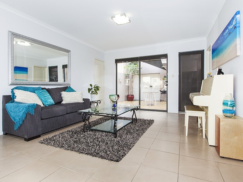 50 Westview Parade, Wannanup WA 6210