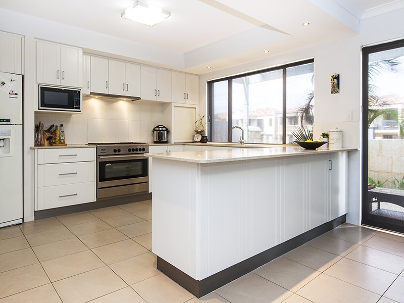 50 Westview Parade, Wannanup WA 6210