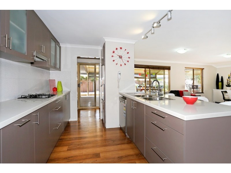 6 Hovea Place, Coodanup WA 6210