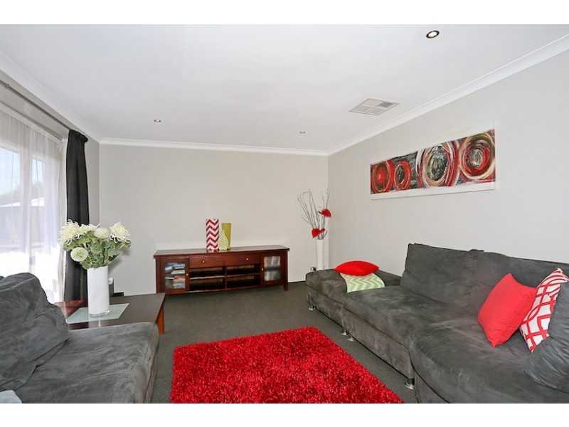 6 Hovea Place, Coodanup WA 6210