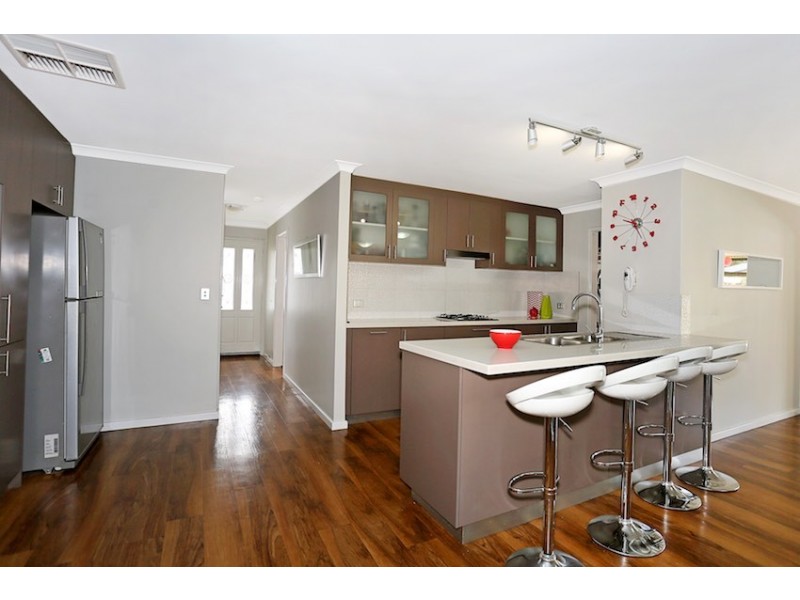 6 Hovea Place, Coodanup WA 6210