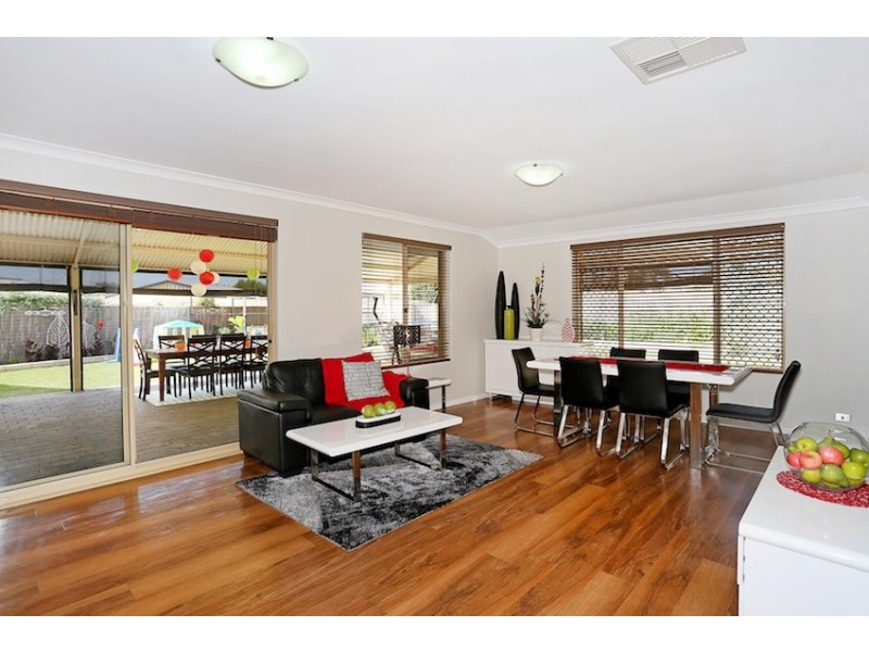 6 Hovea Place, Coodanup WA 6210