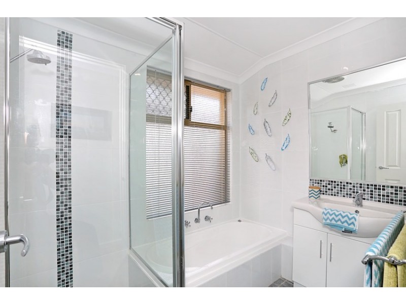 6 Hovea Place, Coodanup WA 6210