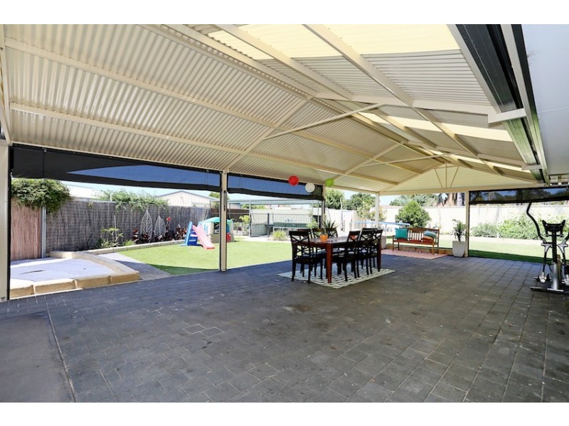 6 Hovea Place, Coodanup WA 6210