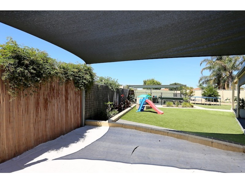 6 Hovea Place, Coodanup WA 6210