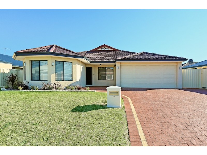 19 Tamar Break, Madora Bay WA 6210