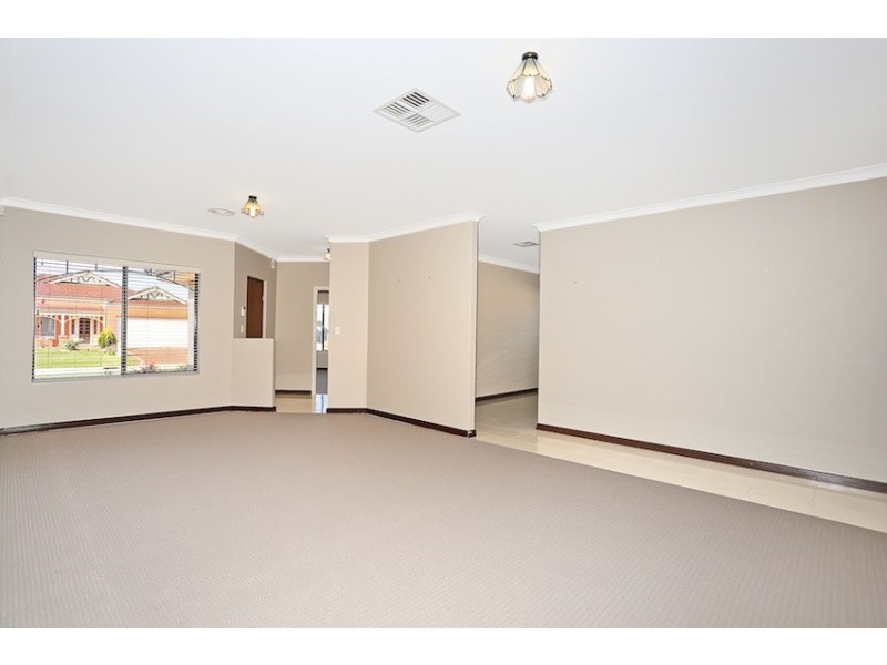 19 Tamar Break, Madora Bay WA 6210