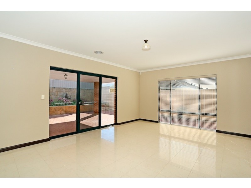 19 Tamar Break, Madora Bay WA 6210