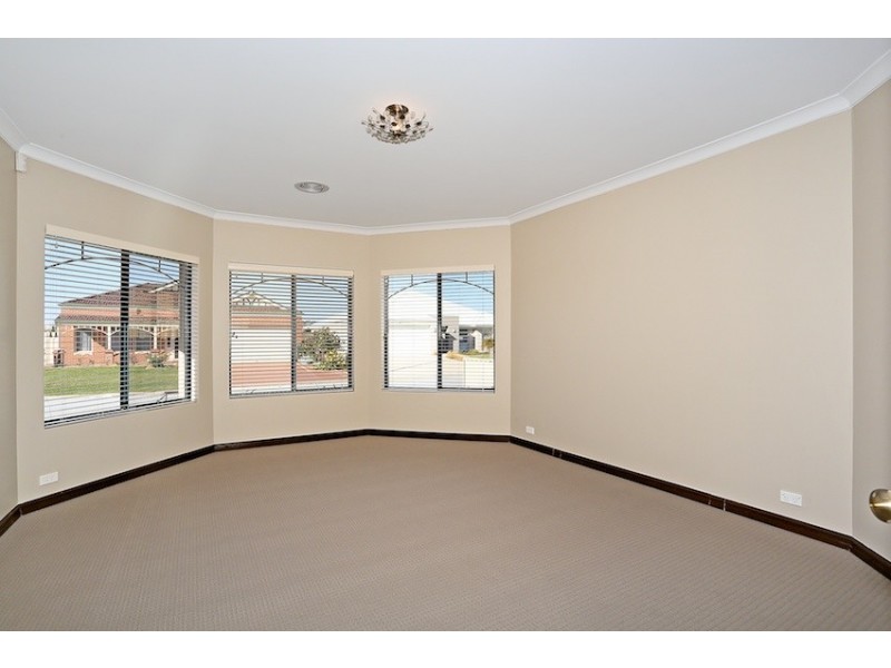 19 Tamar Break, Madora Bay WA 6210