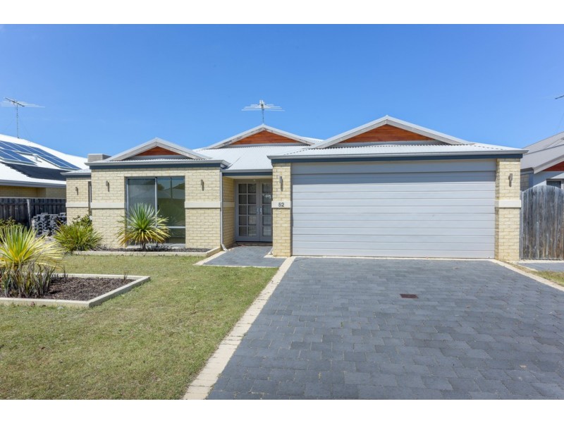 52 Seascapes Boulevard, Halls Head WA 6210