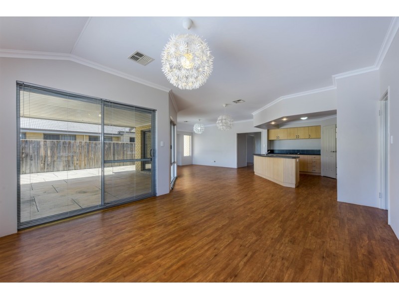 52 Seascapes Boulevard, Halls Head WA 6210