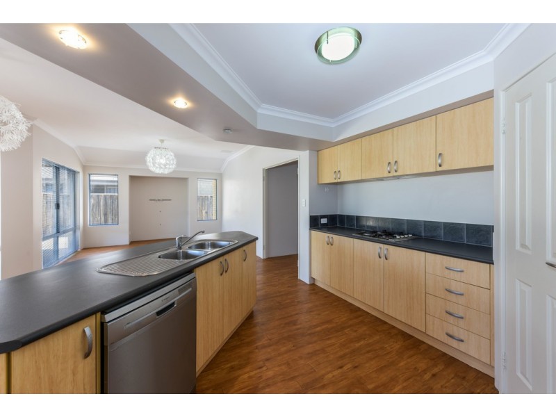 52 Seascapes Boulevard, Halls Head WA 6210