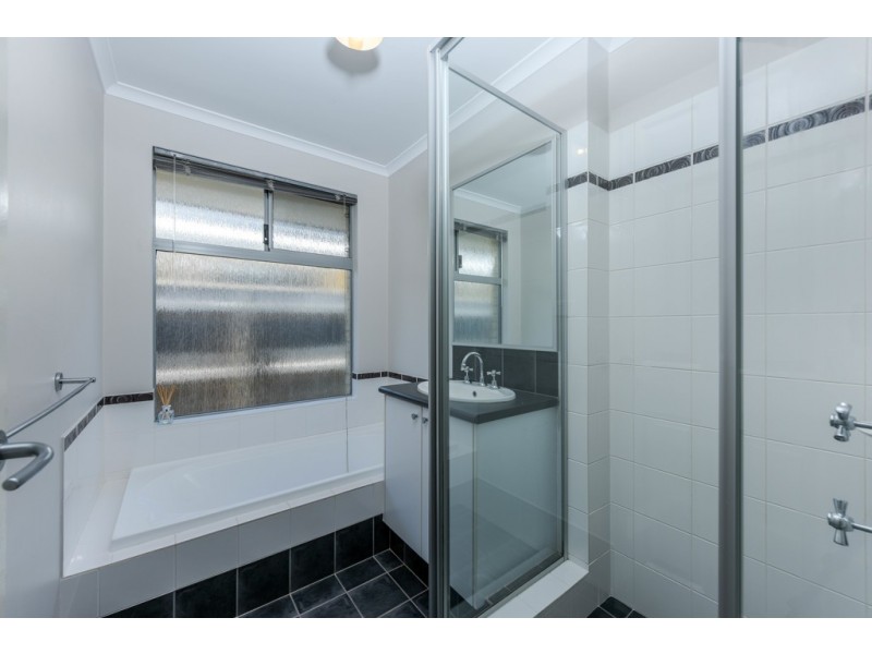 52 Seascapes Boulevard, Halls Head WA 6210