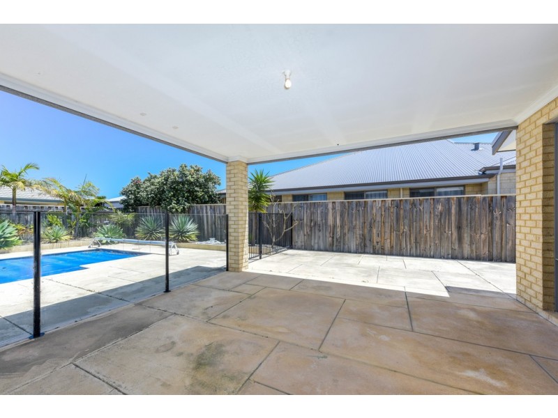 52 Seascapes Boulevard, Halls Head WA 6210