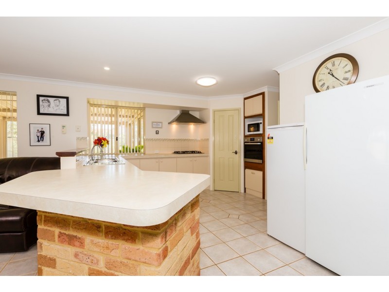 76 Ronsard Drive, San Remo WA 6210