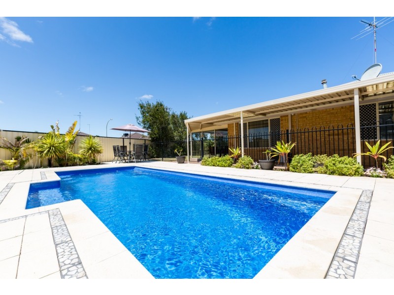 76 Ronsard Drive, San Remo WA 6210