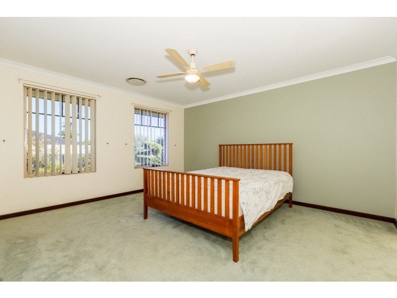 17 Kuta Lane, Halls Head WA 6210