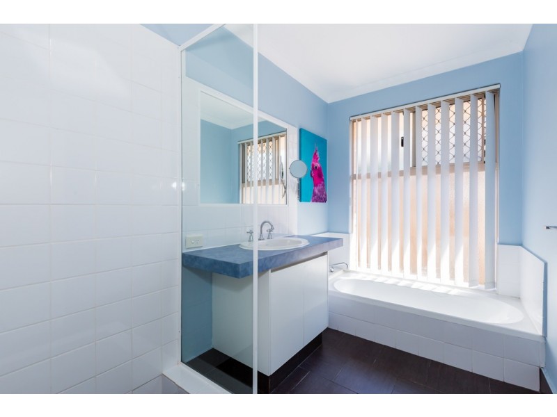 17 Kuta Lane, Halls Head WA 6210