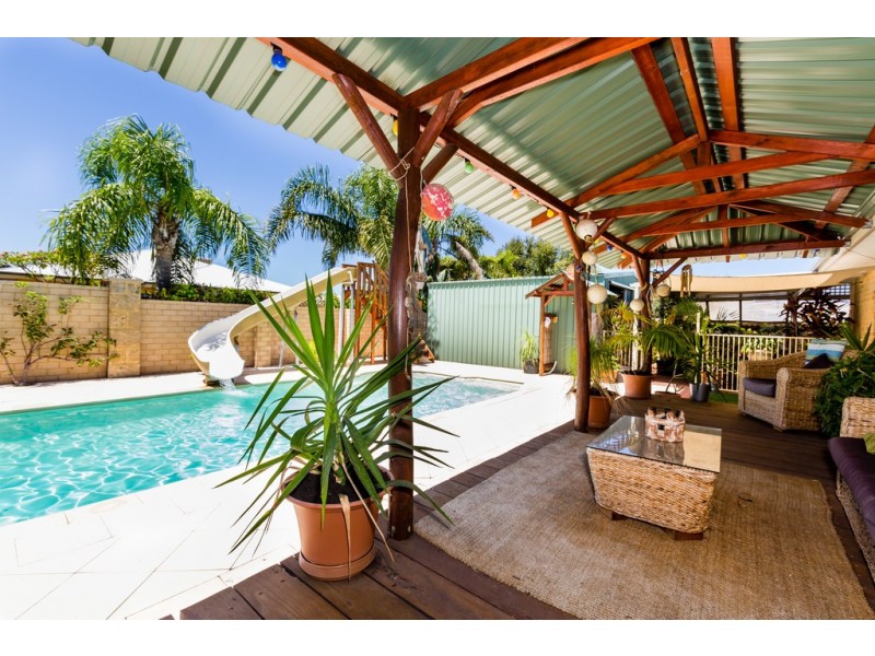 17 Kuta Lane, Halls Head WA 6210