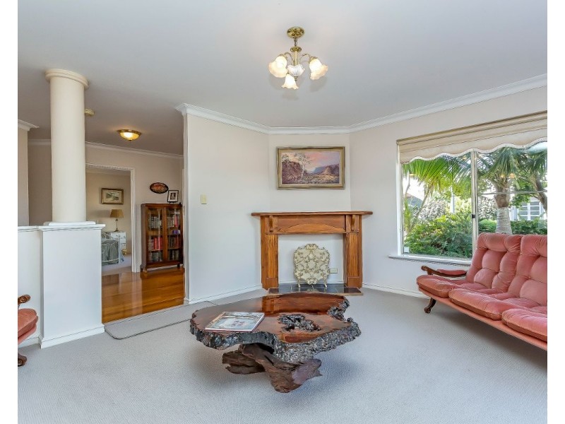 1 Carnarvon Way, Erskine WA 6210