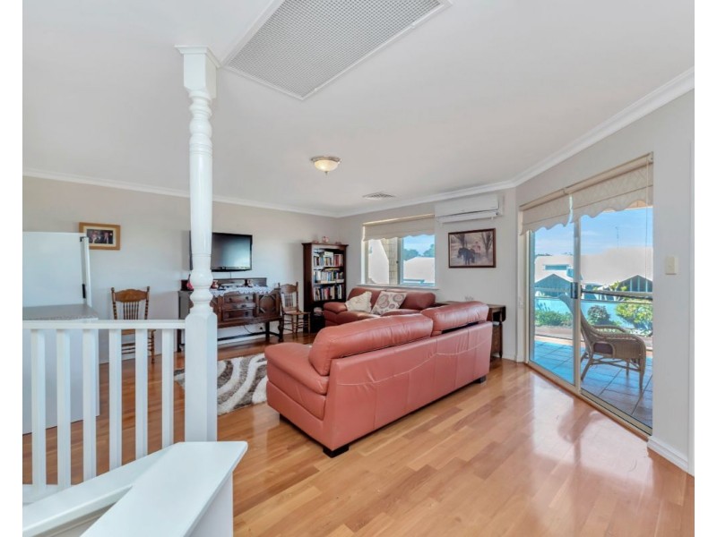 1 Carnarvon Way, Erskine WA 6210