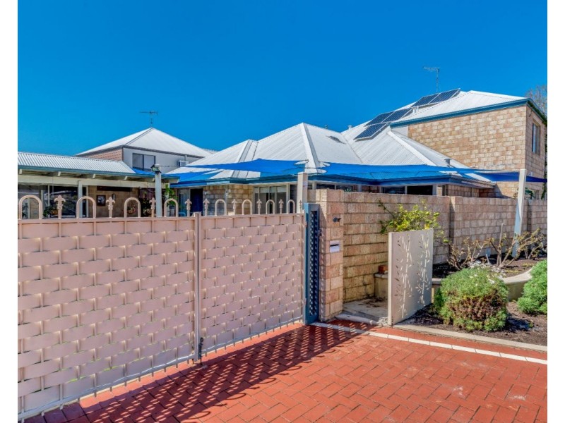 1 Carnarvon Way, Erskine WA 6210