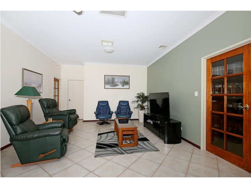 15 Willoughbridge Crescent, Erskine WA 6210