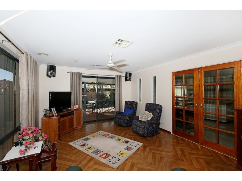 15 Willoughbridge Crescent, Erskine WA 6210
