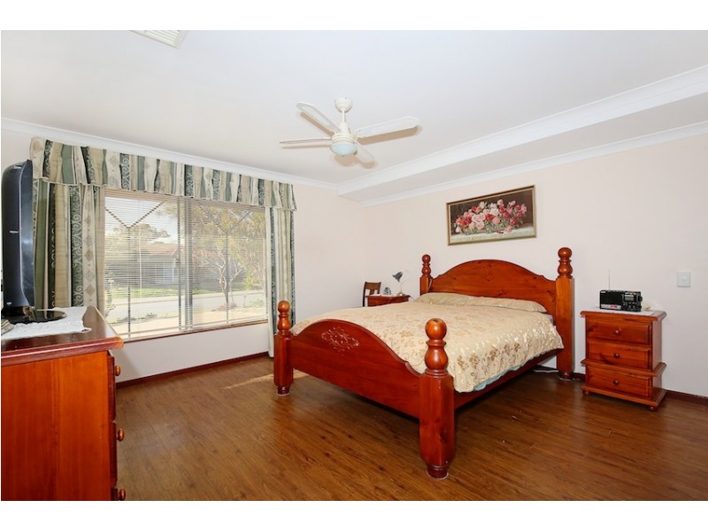 15 Willoughbridge Crescent, Erskine WA 6210