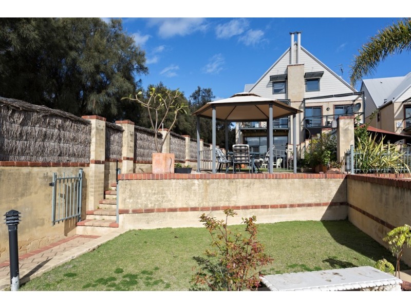 1/10 Waterside Drive, Dudley Park WA 6210