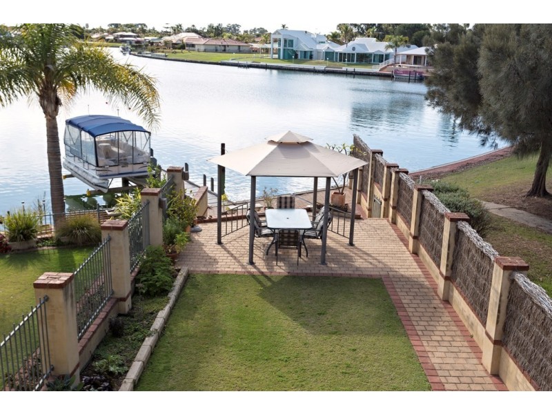 1/10 Waterside Drive, Dudley Park WA 6210