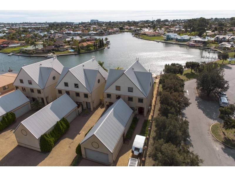 1/10 Waterside Drive, Dudley Park WA 6210