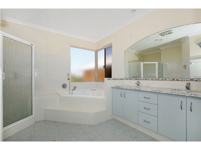 15 Magnetic Square, Halls Head WA 6210