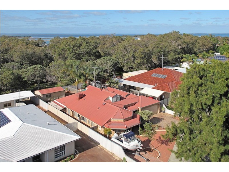 4 Willoughbridge Crescent, Erskine WA 6210